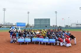 世体：巴萨否认了有意引进凯恩的报道，目前没和任何球员接触